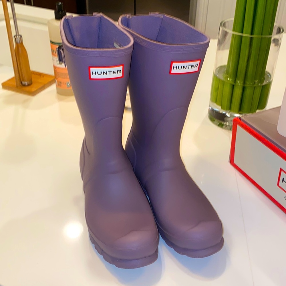 Women's Short Back Adjustable Rain Boots in matte purple - NEVER WORN